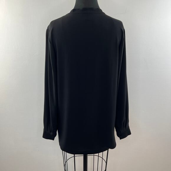 Eileen Fisher Black Top Georgette Crepe V-Neck Shirttail Hem Button Cuff S Small - Picture 7 of 10